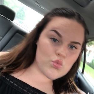 Meet your Posher, Alexandra skyy